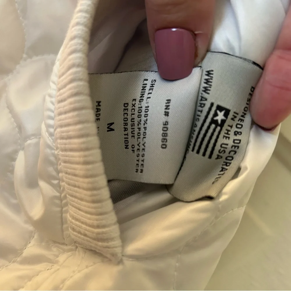 Women's Quilted White Vest - Picture 5 of 7